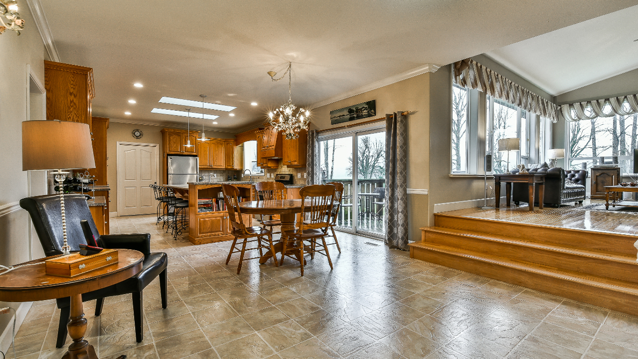 10285 YOUNG ROAD, Chilliwack, BC, V2P 8C3 Scene 3