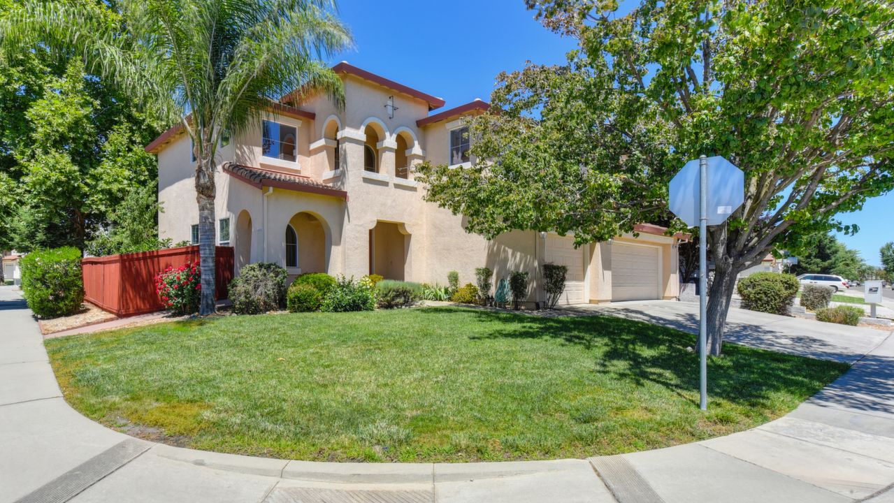 9432 Rainbow Falls Way, Elk Grove, CA, 95624 Scene 2