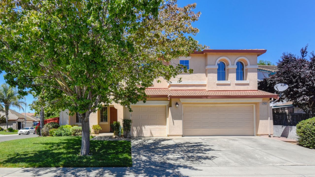 9432 Rainbow Falls Way, Elk Grove, CA, 95624 Scene 3