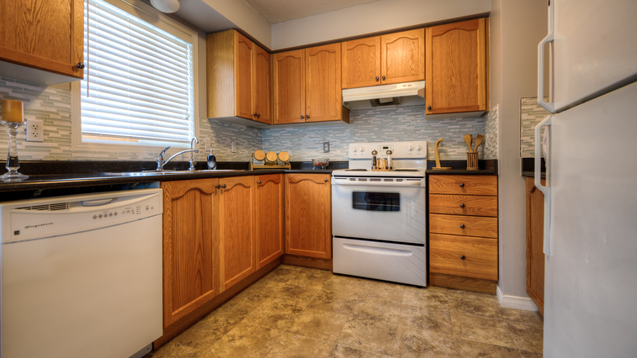 1505 Old Zeller Drive, Kitchener, ON, N2A 0C6 Scene 3