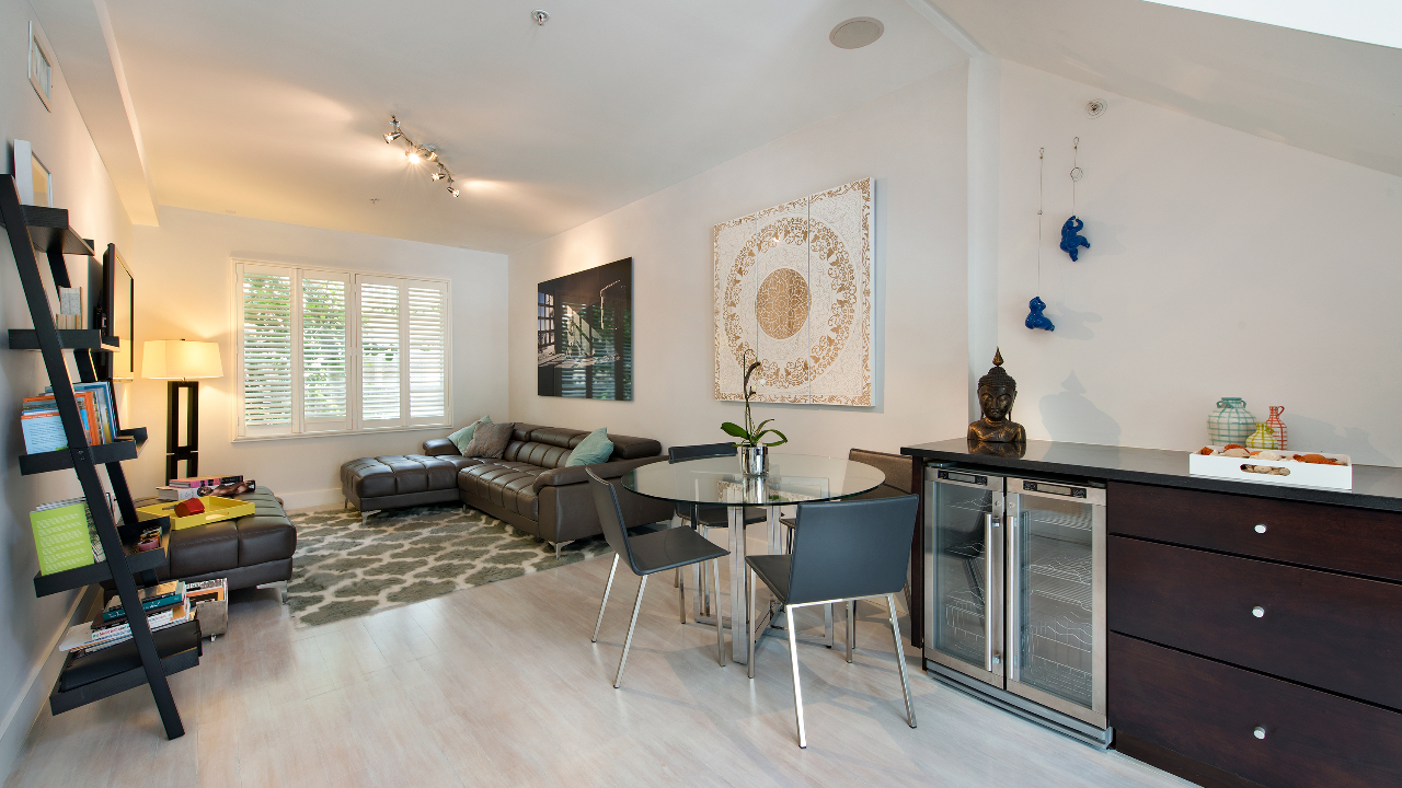 1025-Michigan-Ave-#1B-03