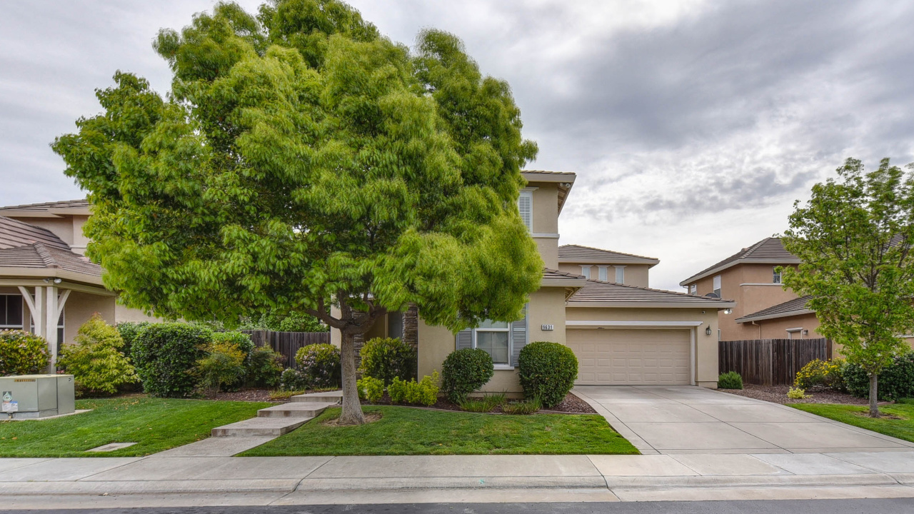 9631 Pilliteri Way, Elk Grove, CA, 95757 Scene 1