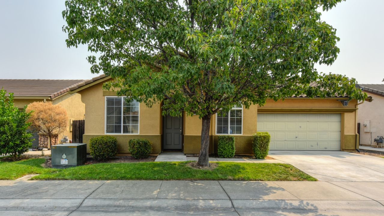 7437 Sun Reign Lane, Sacramento, CA, 95823 Scene 1