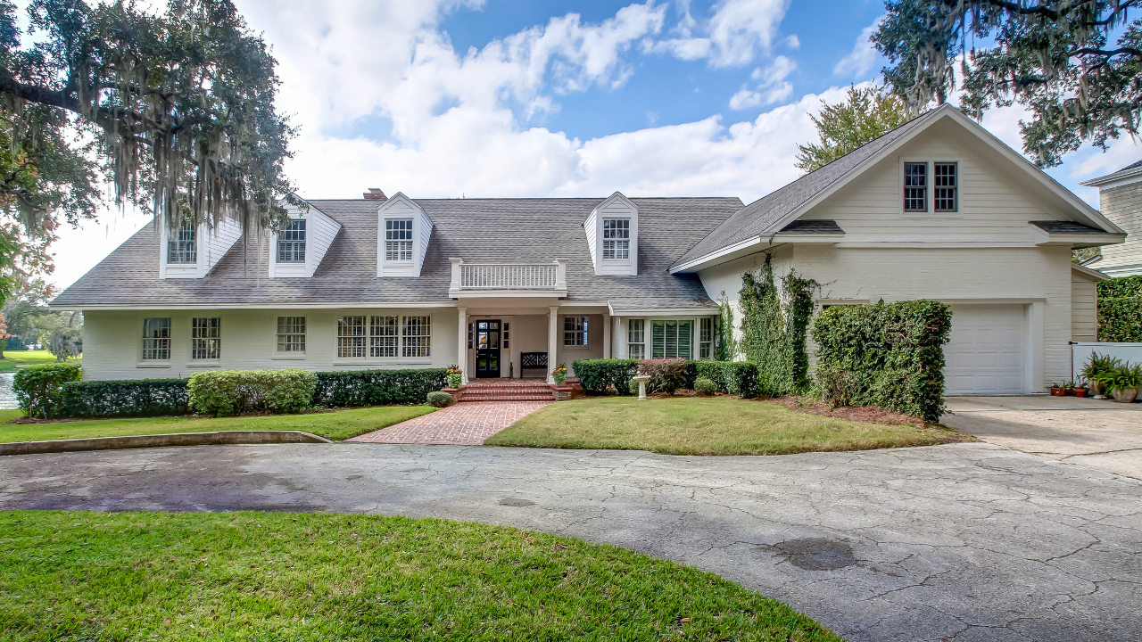 Welcome to 903 River Oaks Road!