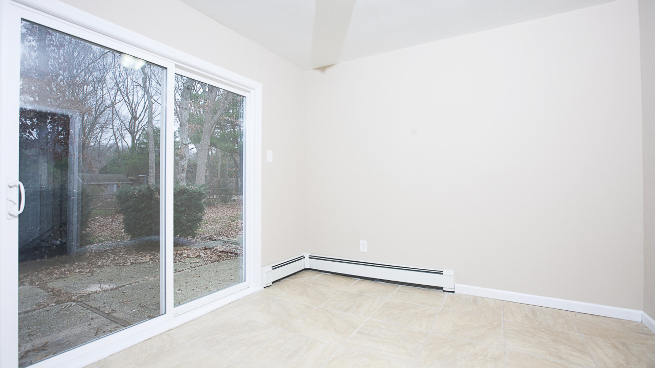 2 Folsom Lane, Coram, NY, 11727 Scene 4