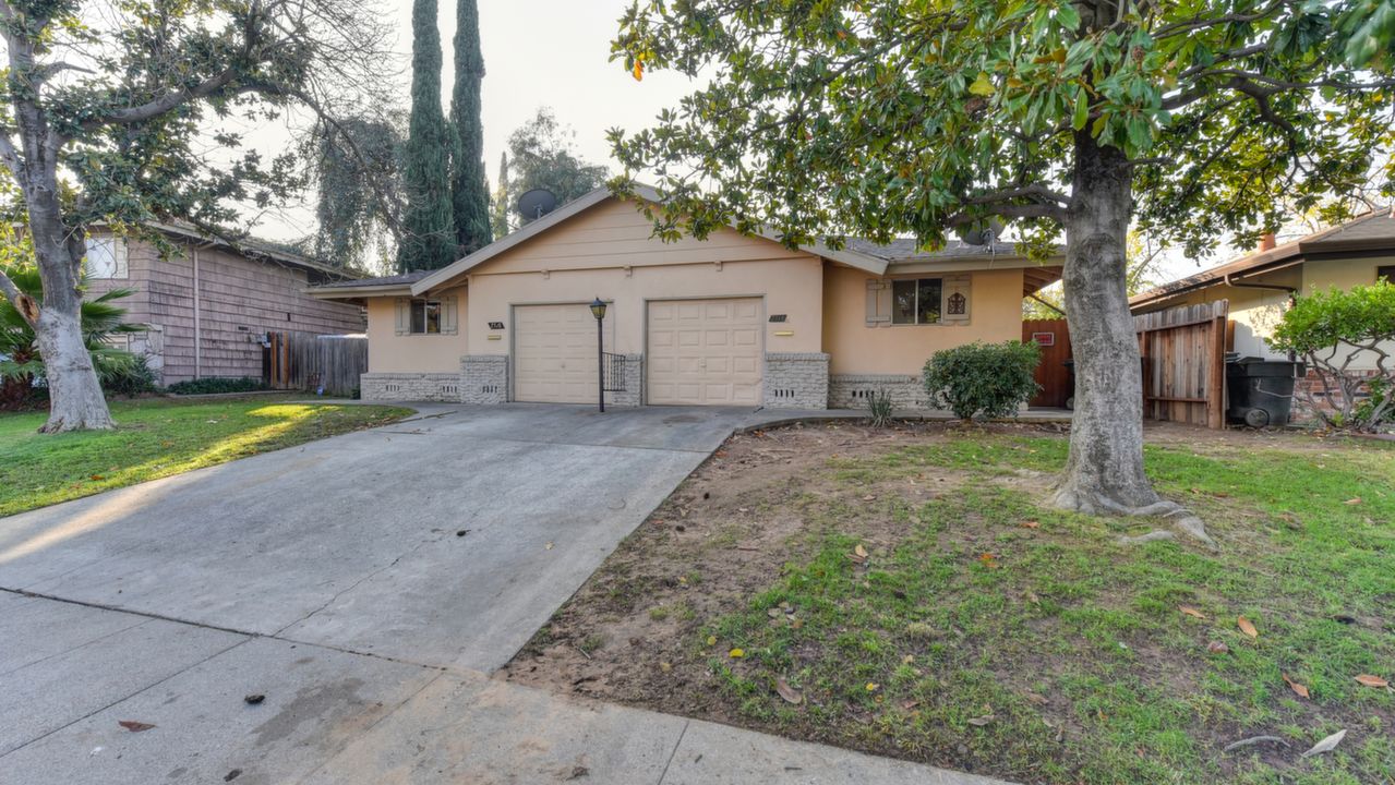 2316-2318 Ramon Drive, Sacramento, CA, 95825 Scene 2