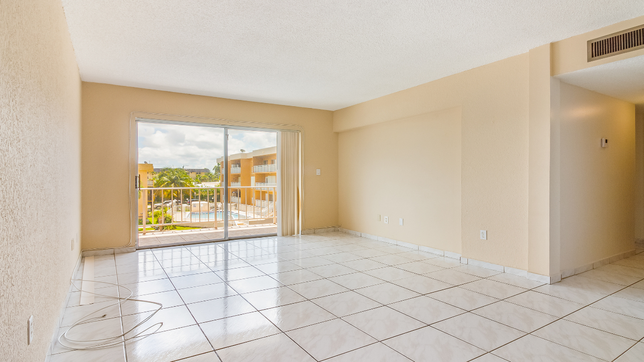 3522-NE-171st-St-#304-03