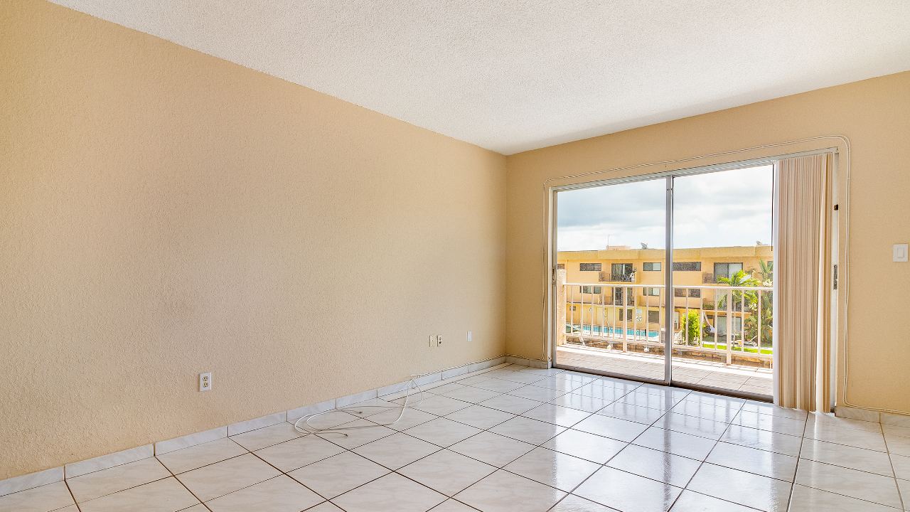 3522-NE-171st-St-#304-04