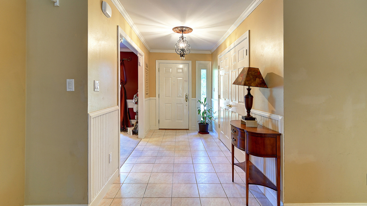 01Entry Foyer 