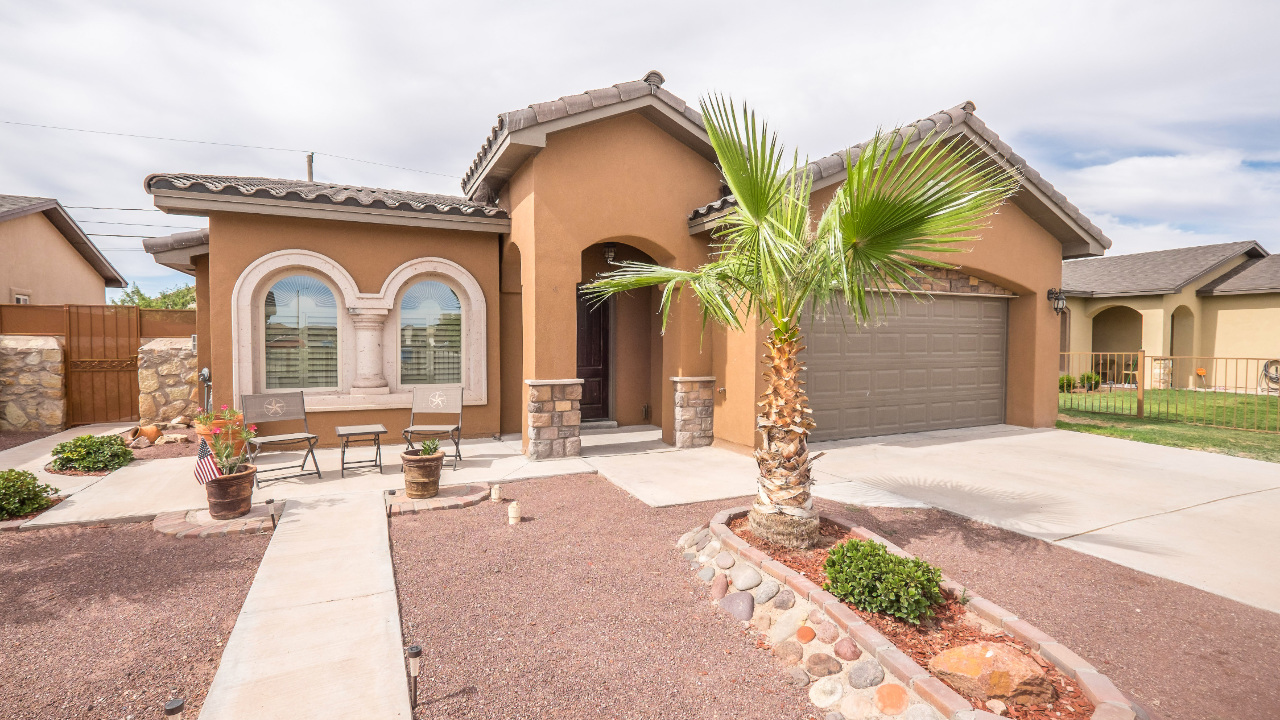 1109 Chris Forbes, Socorro, TX, 79927 Scene 4