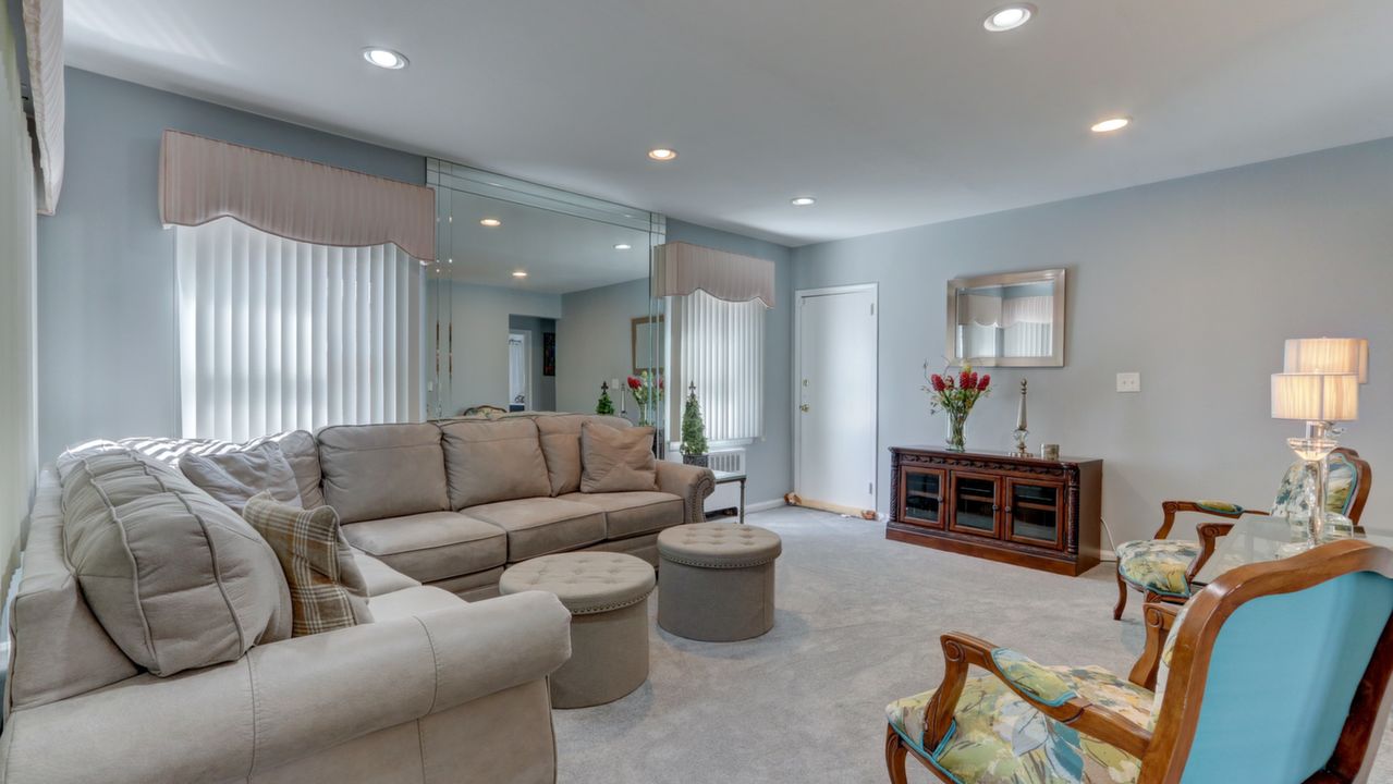 35-28 209 St, Bayside, NY, 11361 Scene 2