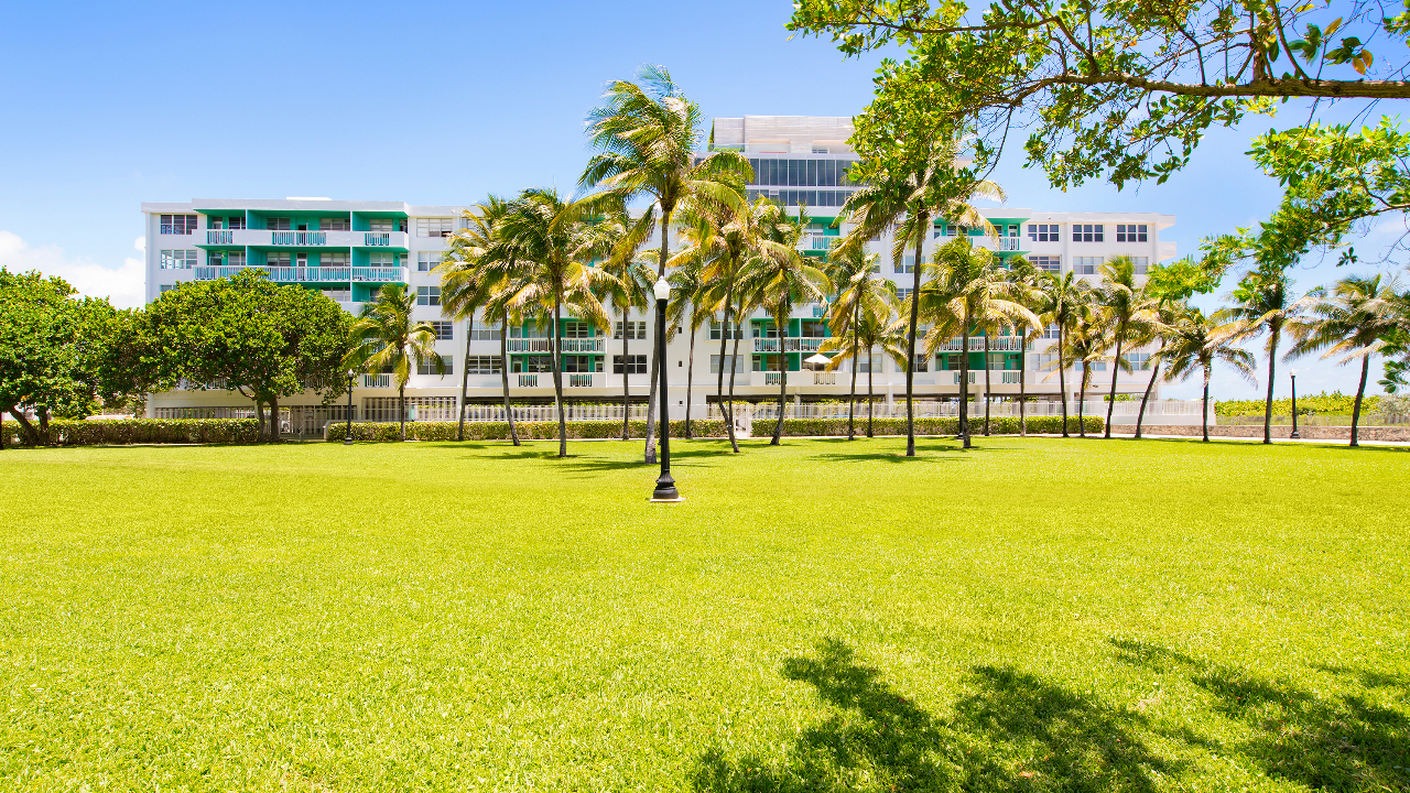 301-Ocean-Dr-Building-01