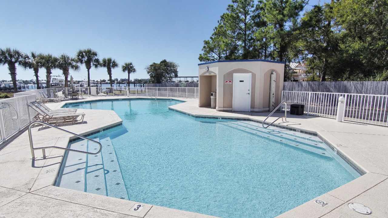 Pool with Great View!