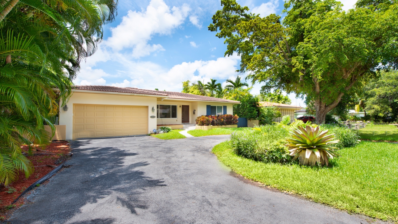 1215-NE-97th-St-03