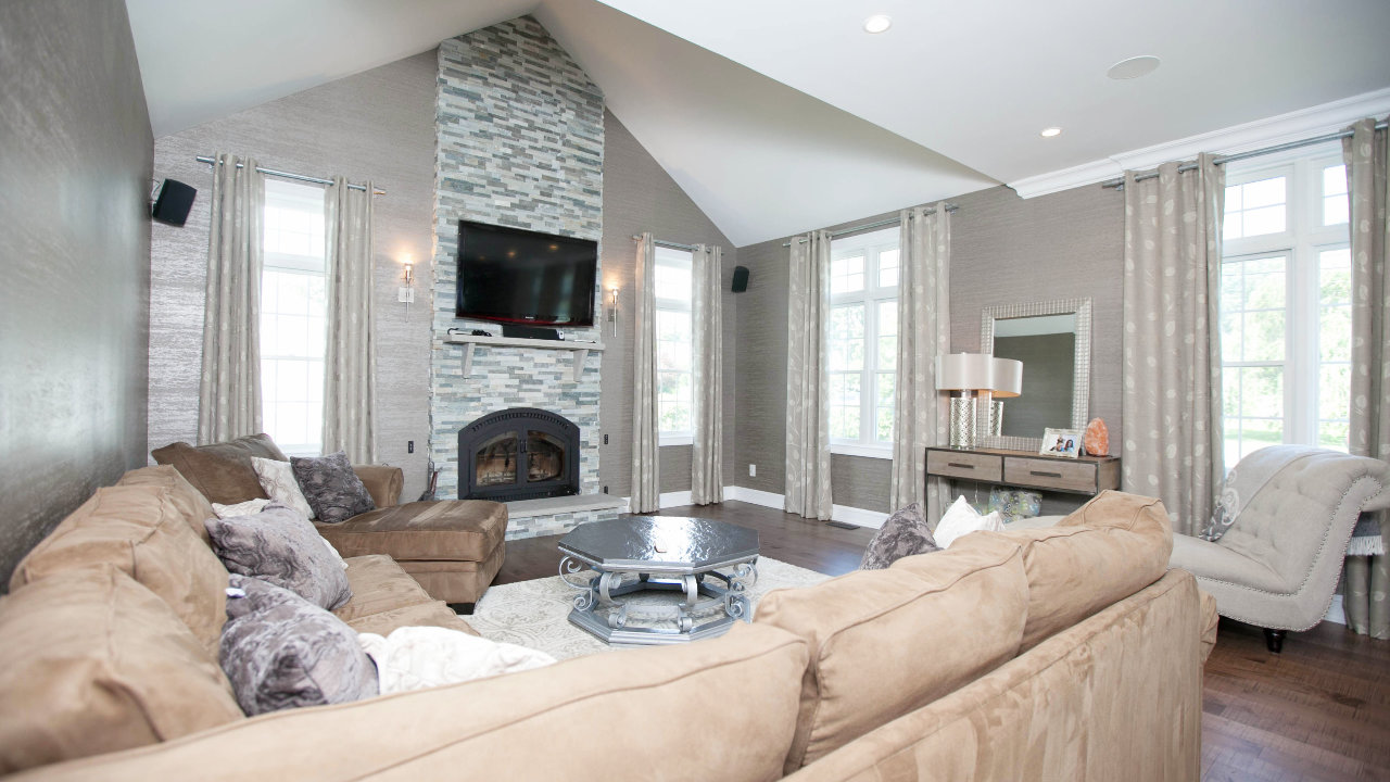 1616 Louis Kossuth Ave, Bohemia, NY, 11716 Scene 2