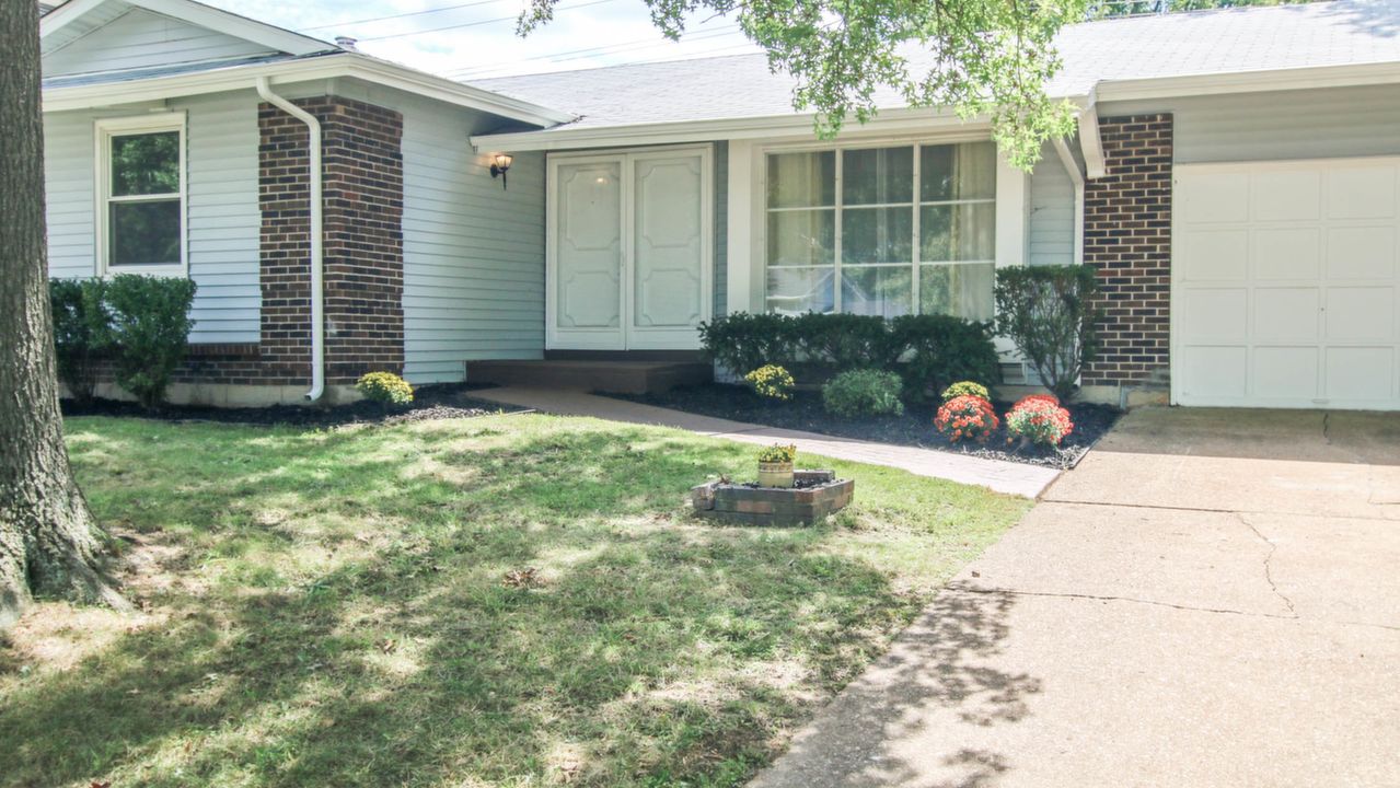 406 Palermo Drive, Ballwin, MO, 63021 Scene 3