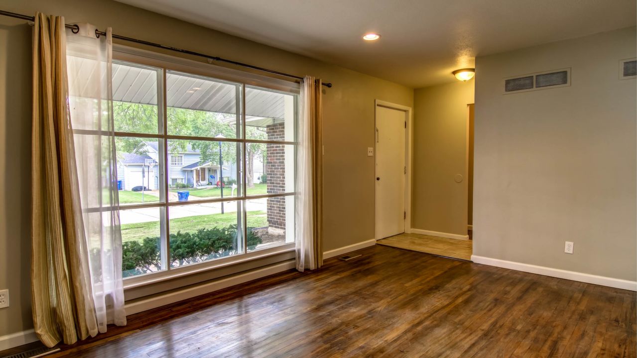 406 Palermo Drive, Ballwin, MO, 63021 Scene 4