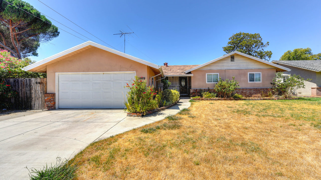 7102 21st Street, Sacramento, CA, 95822 Scene 2