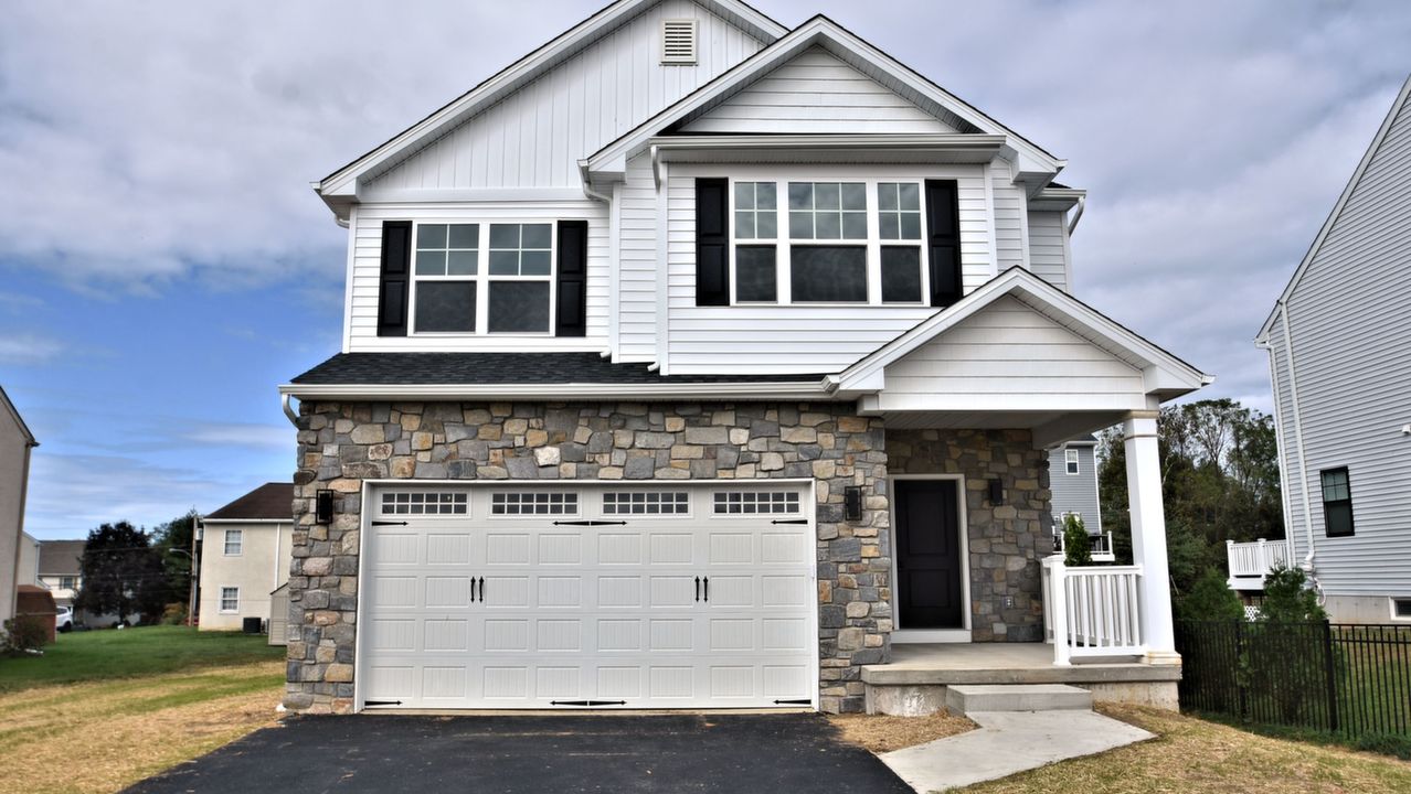 1961 Lynda Dr, Conshohocken, PA, 19428 Scene 1