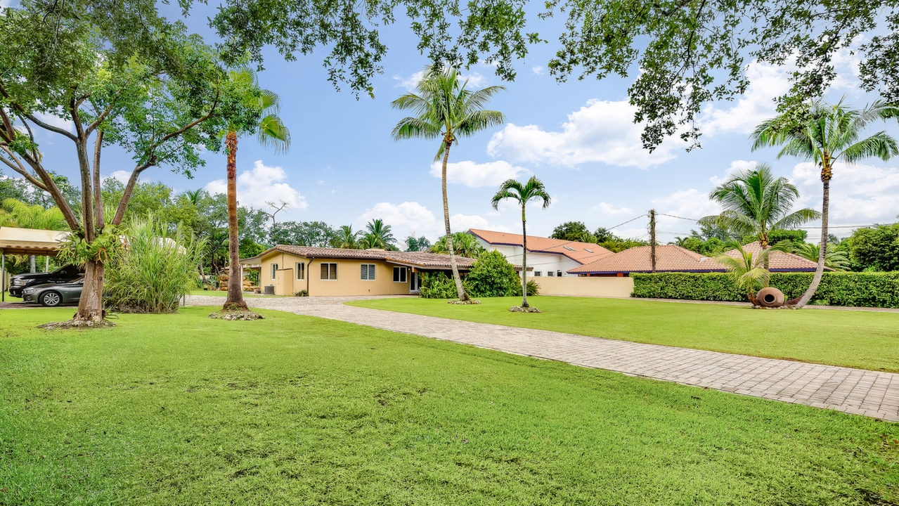 6520-SW-72nd-Ct-01