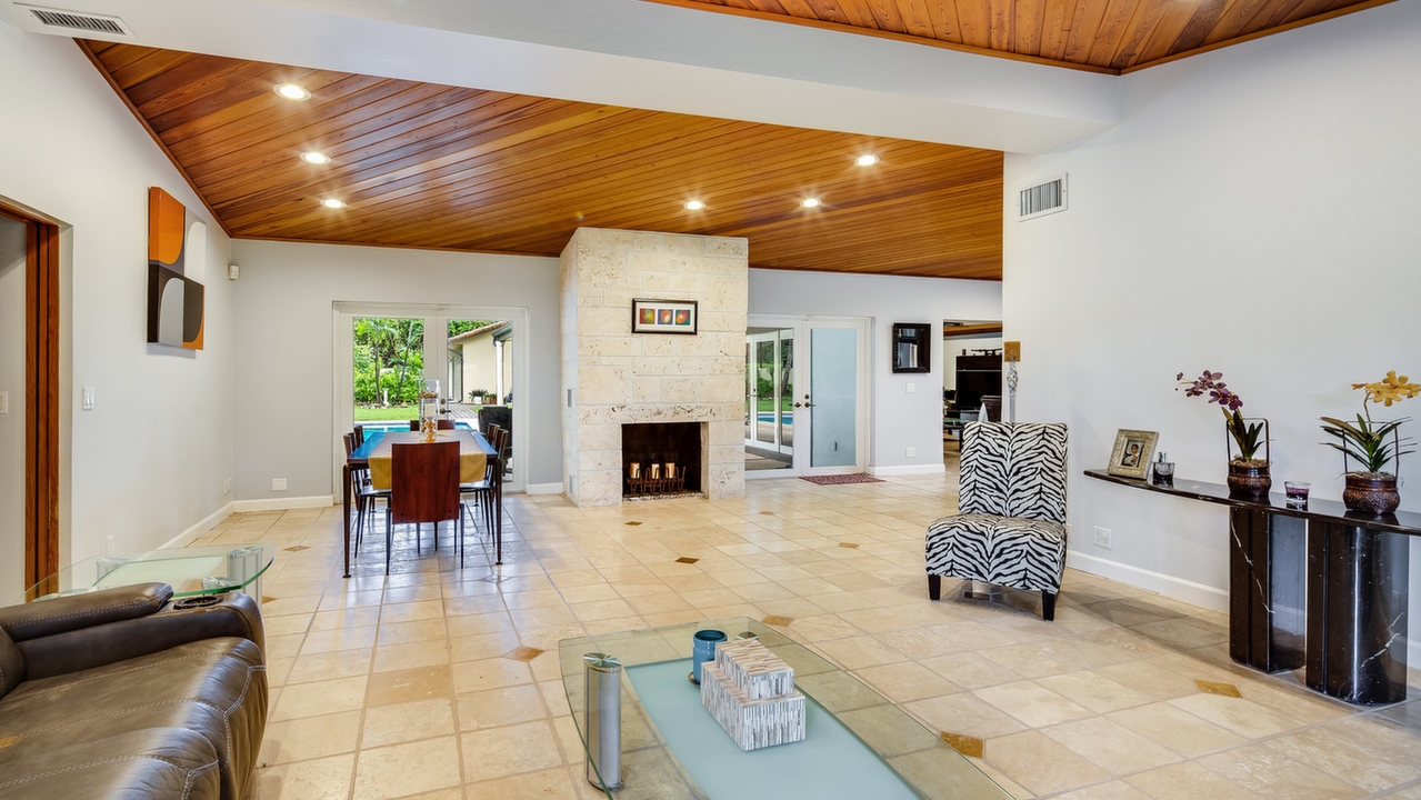 6520-SW-72nd-Ct-03