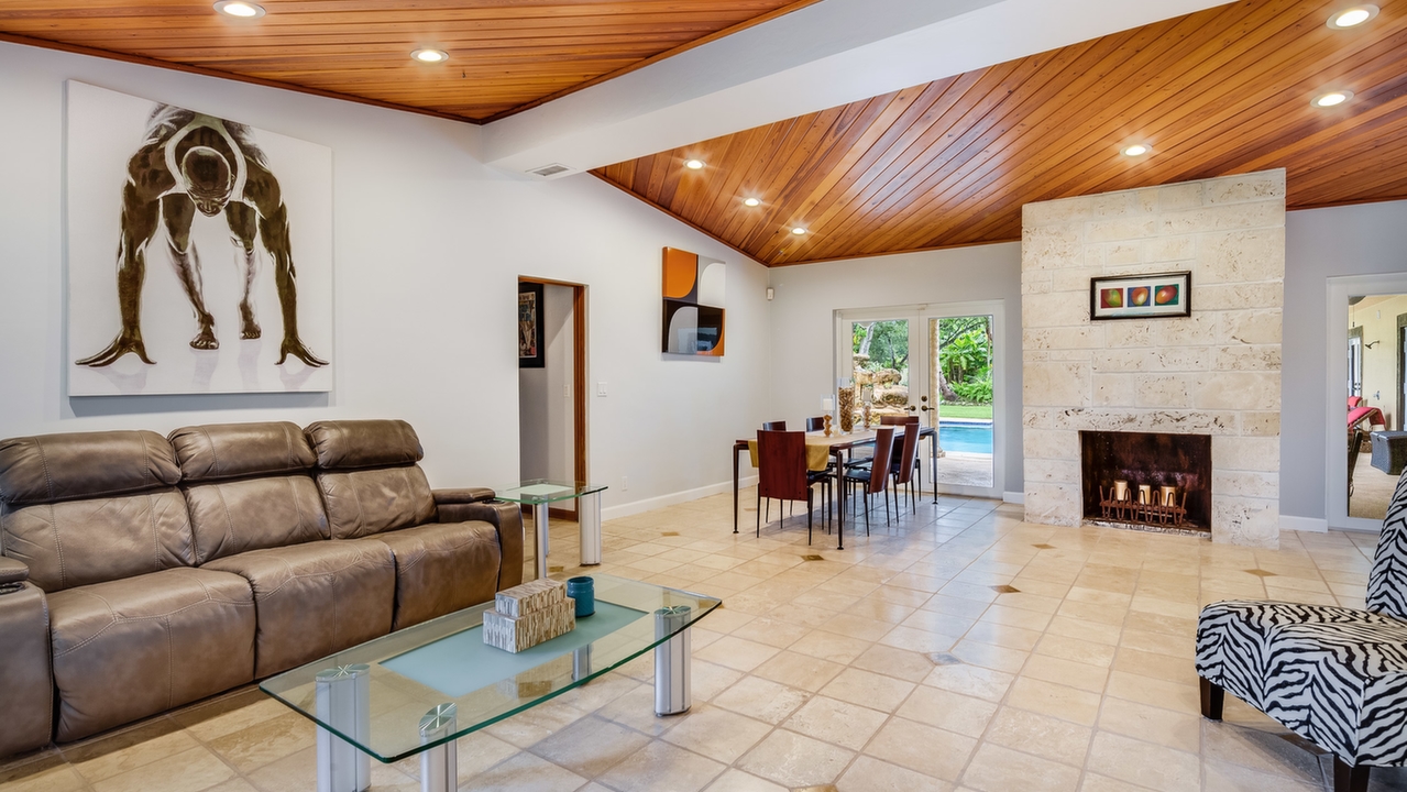 6520-SW-72nd-Ct-04