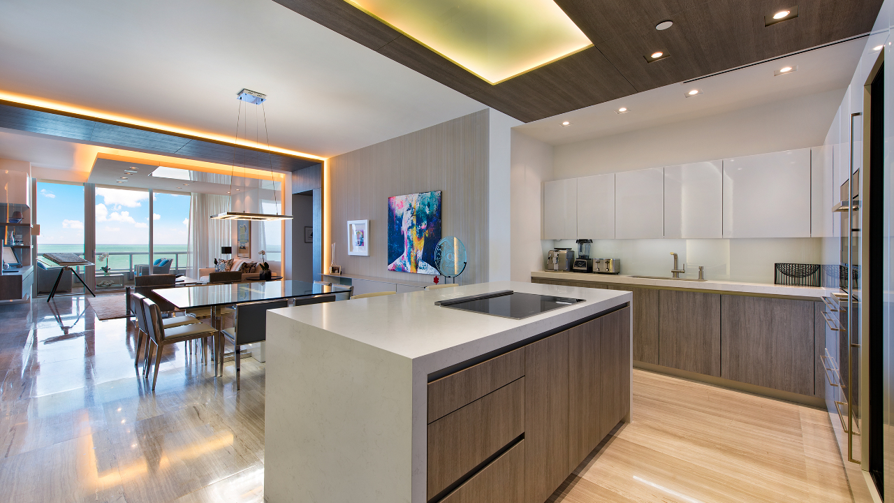 Carillon-South-Tower-#405-01