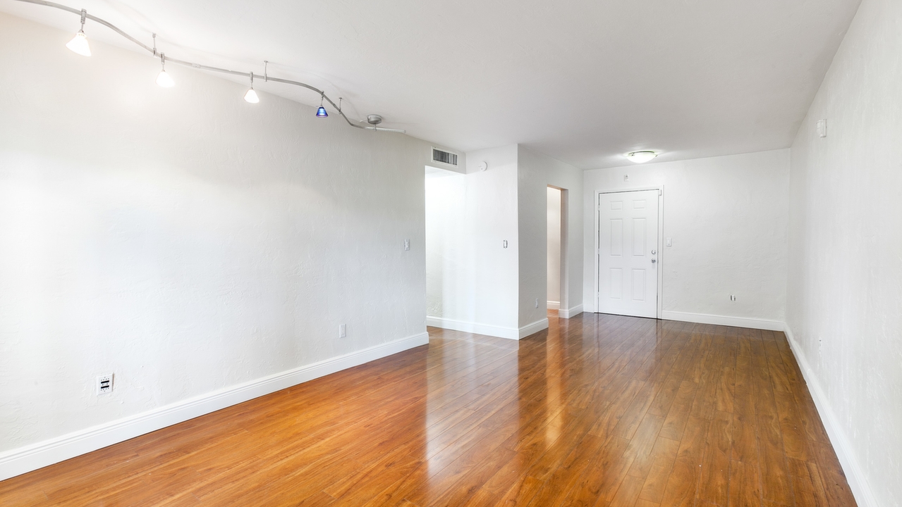 10905-N-Kendall-Dr-#302-02