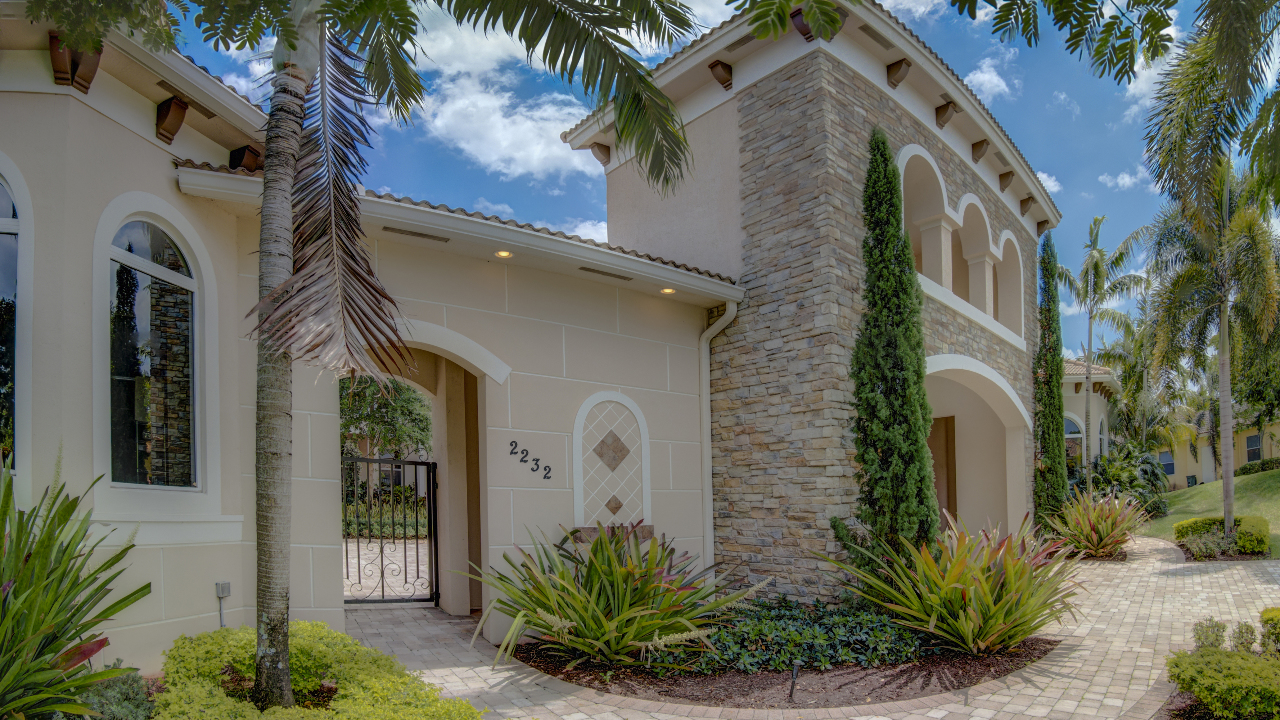 House's Pedestrian entrance