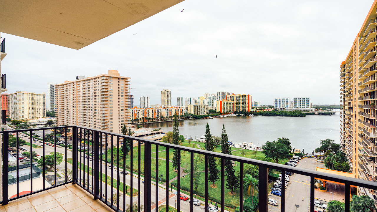 Winston-Towers-500-#1511-04