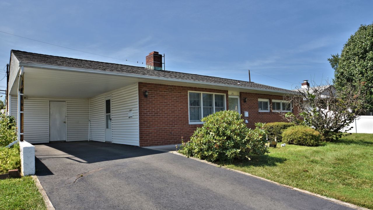 25 Butternut Rd, Levittown, PA, 19057 Scene 1