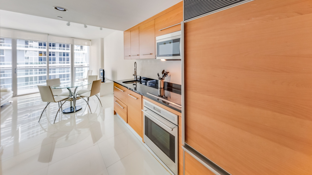 Icon-Brickell-#2806-02