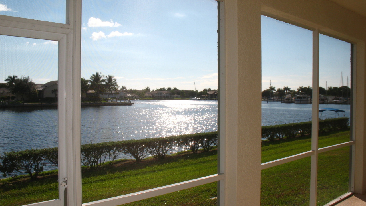 Lanai Water View