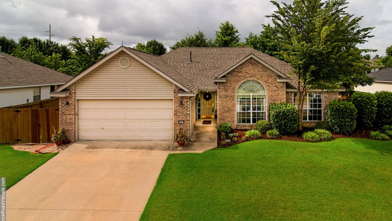 3061 White Oak Pl, Springdale, AR 72762, Springdale, AR, 72762 Scene 1