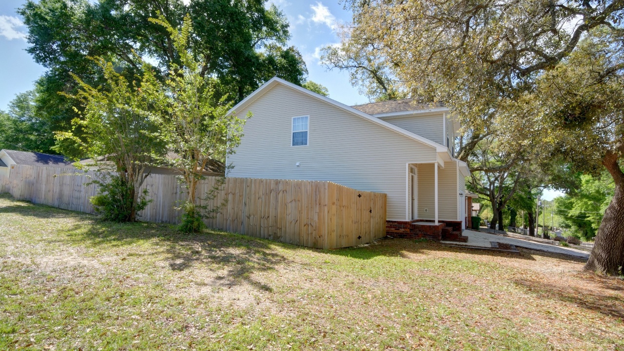 01_Front_05