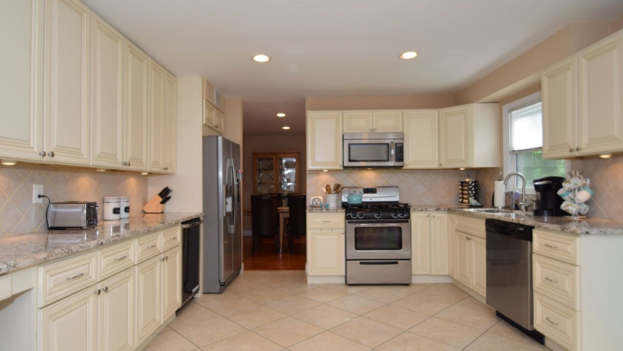 1029 Twining Rd, Dresher, PA, 19025 Scene 2