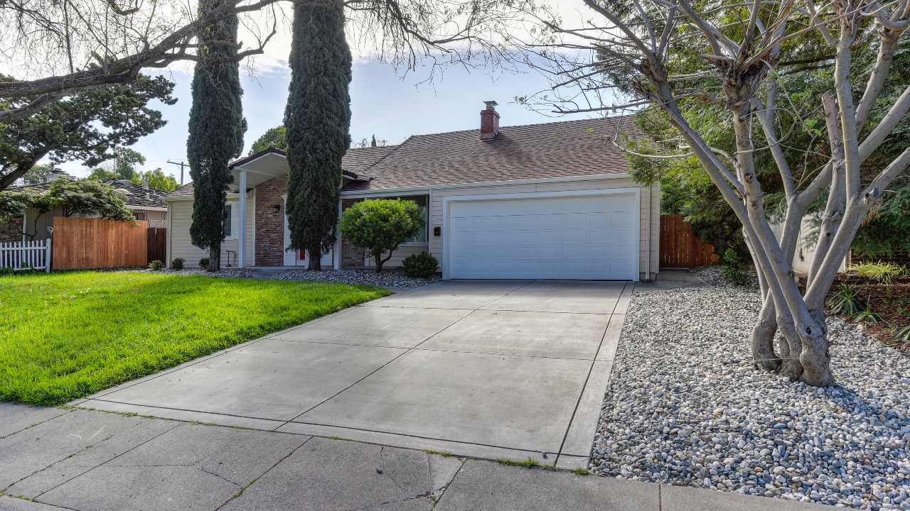 4712 F Pkwy, Sacramento, CA, 95823 Scene 1