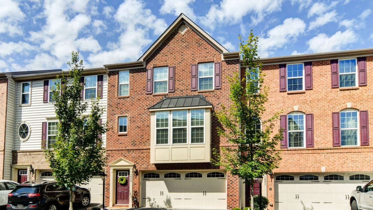 1402 Pointe View Drive_0