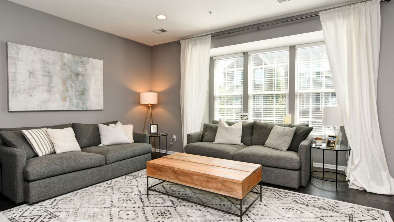 1402 Pointe View Drive_4