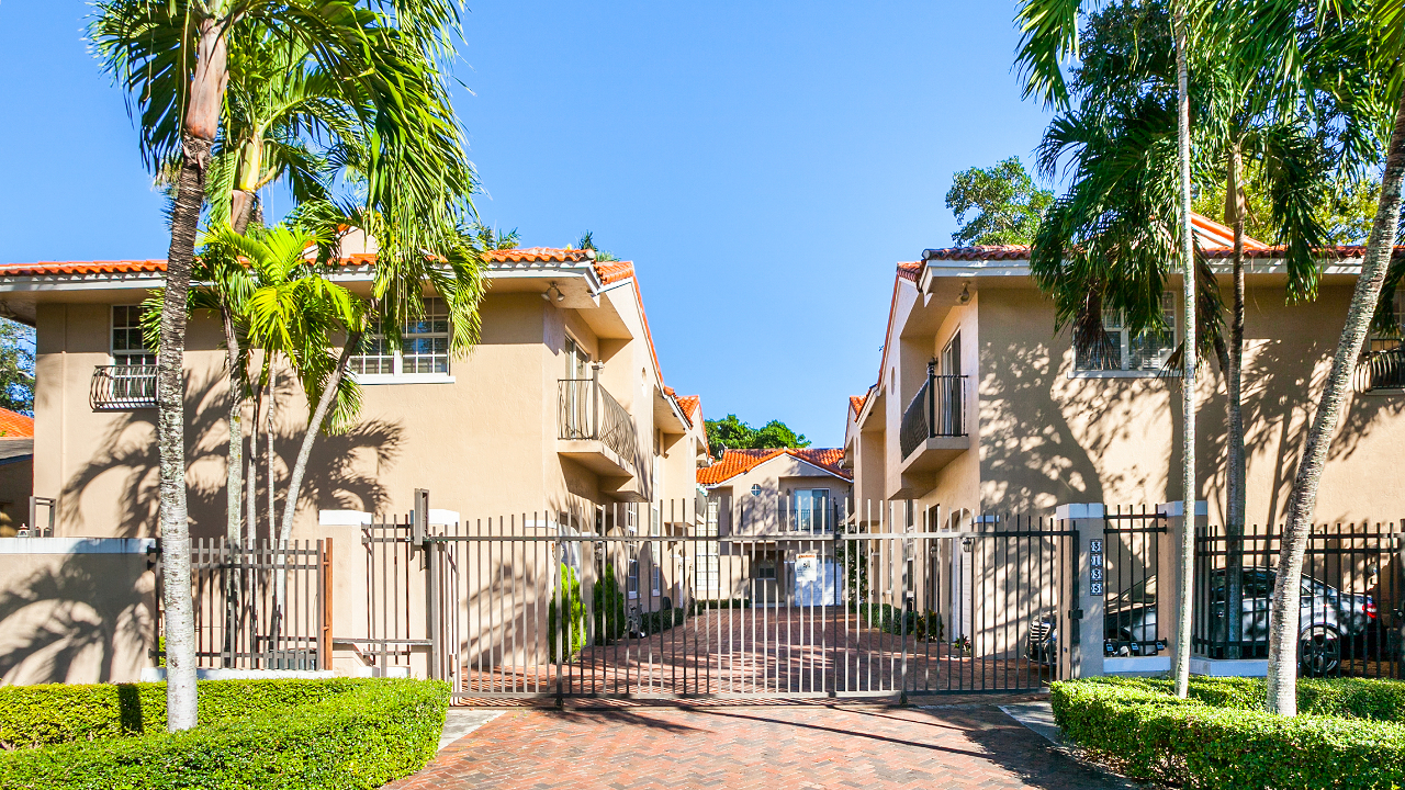 Grove-Walk-Townhomes-Unit-A-01
