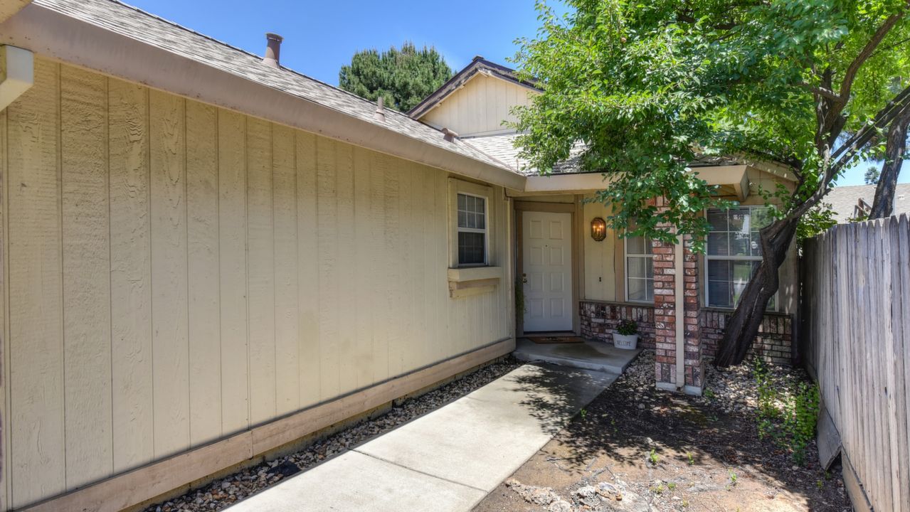 9229 Harrogate Way, Elk Grove, CA, 95758 Scene 4