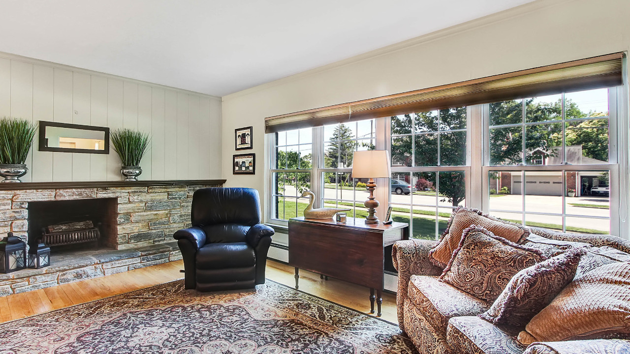 326 Allegheny Ave003