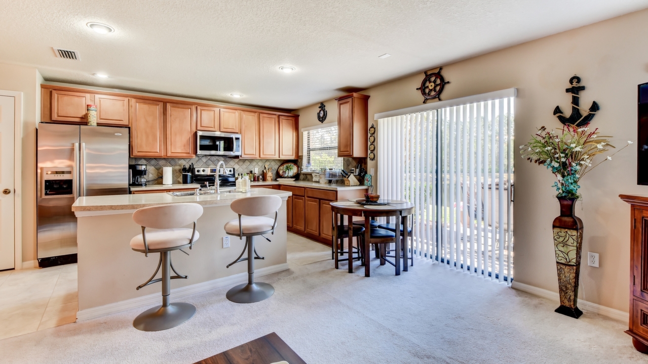 Living Room/Kitchen