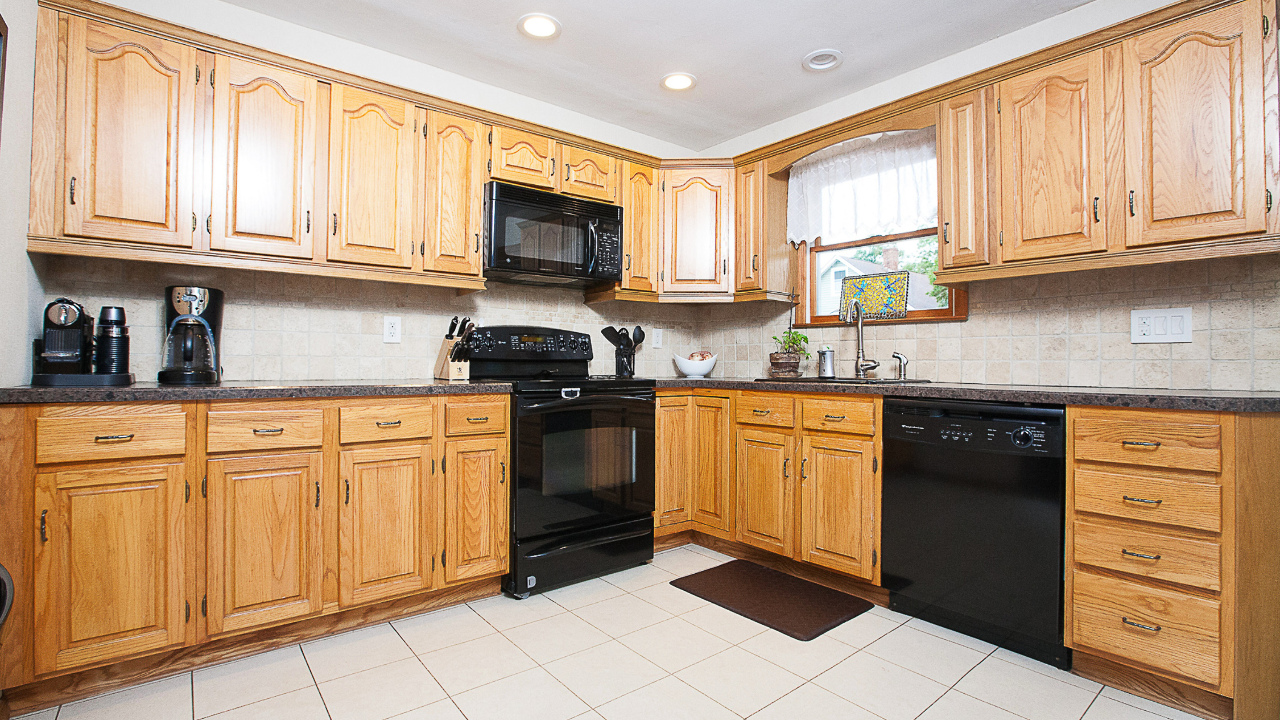 29 4th Street, Moriches, NY, 11955 Scene 3