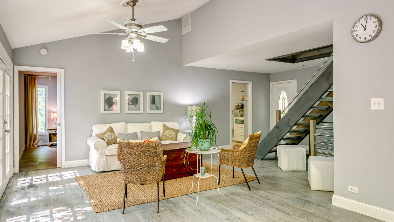 009- 5517GoldCrestDr - FULL