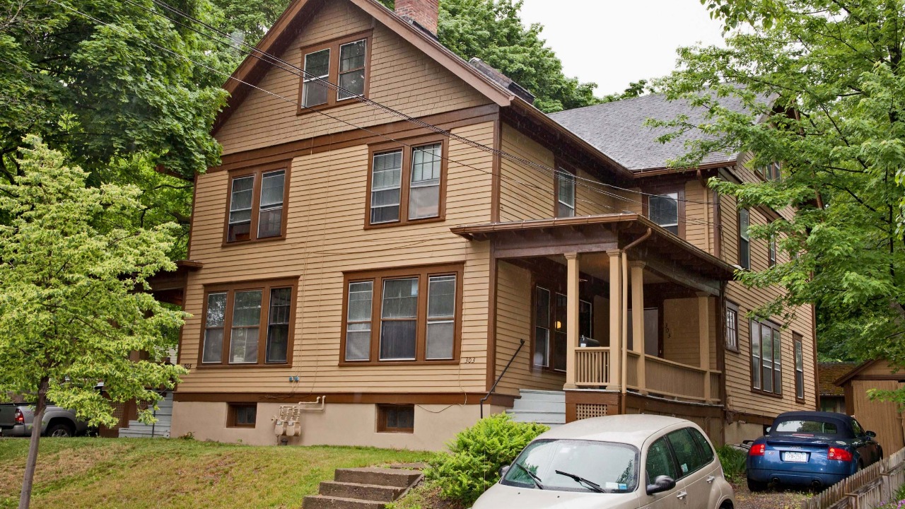 Welcome to 303 Wyckoff Ave.