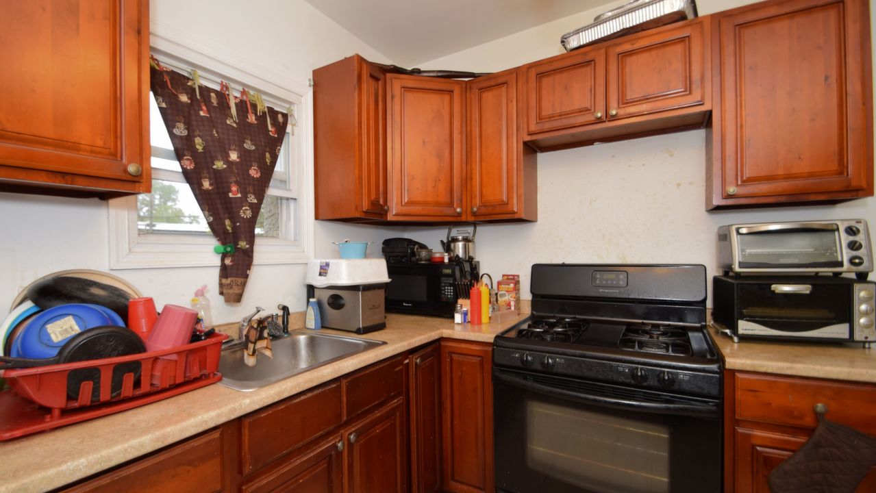 6054 Callowhill St, Philadelphia, PA, 19151 Scene 3