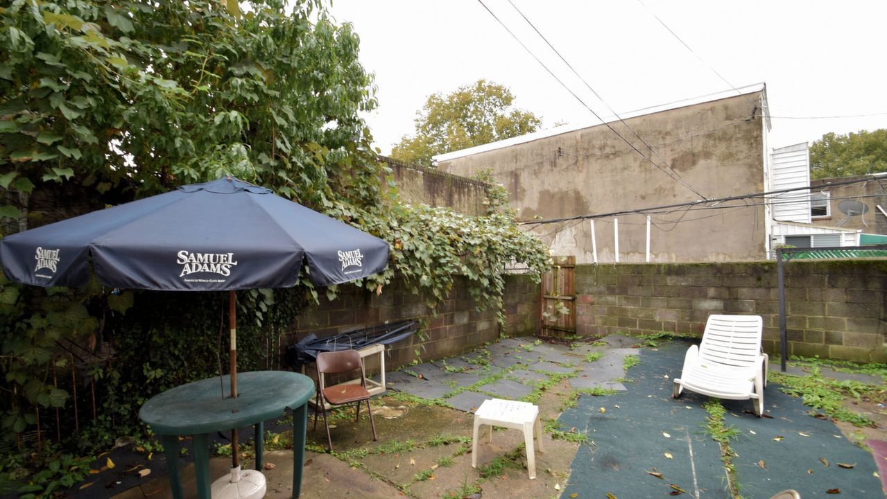 6054 Callowhill St, Philadelphia, PA, 19151 Scene 4