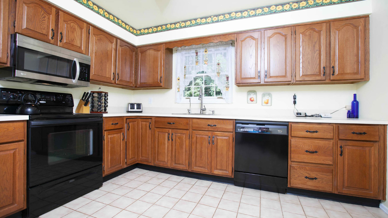 6 Kastal Court, Ridge, NY, 11961 Scene 4