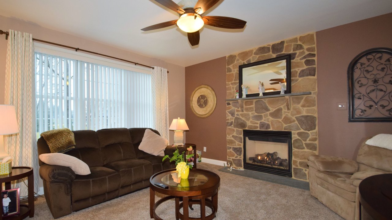 39 W Broad St, Trumbauersville, PA, 18970 Scene 3